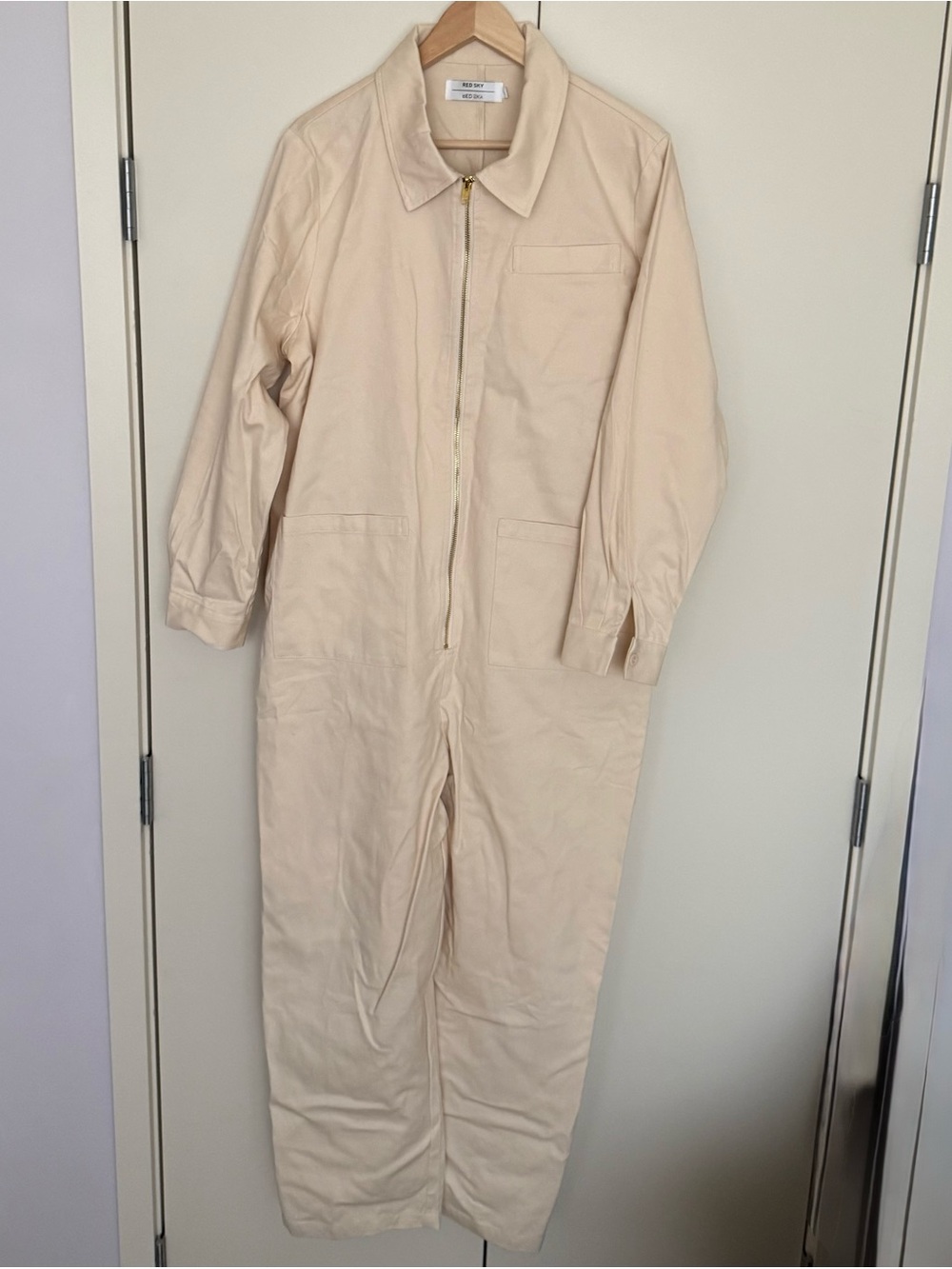 NWOT RED SKY Unisex Boilersuit in Creme 
Size Medium
Heavy Cotton Jumpsuit